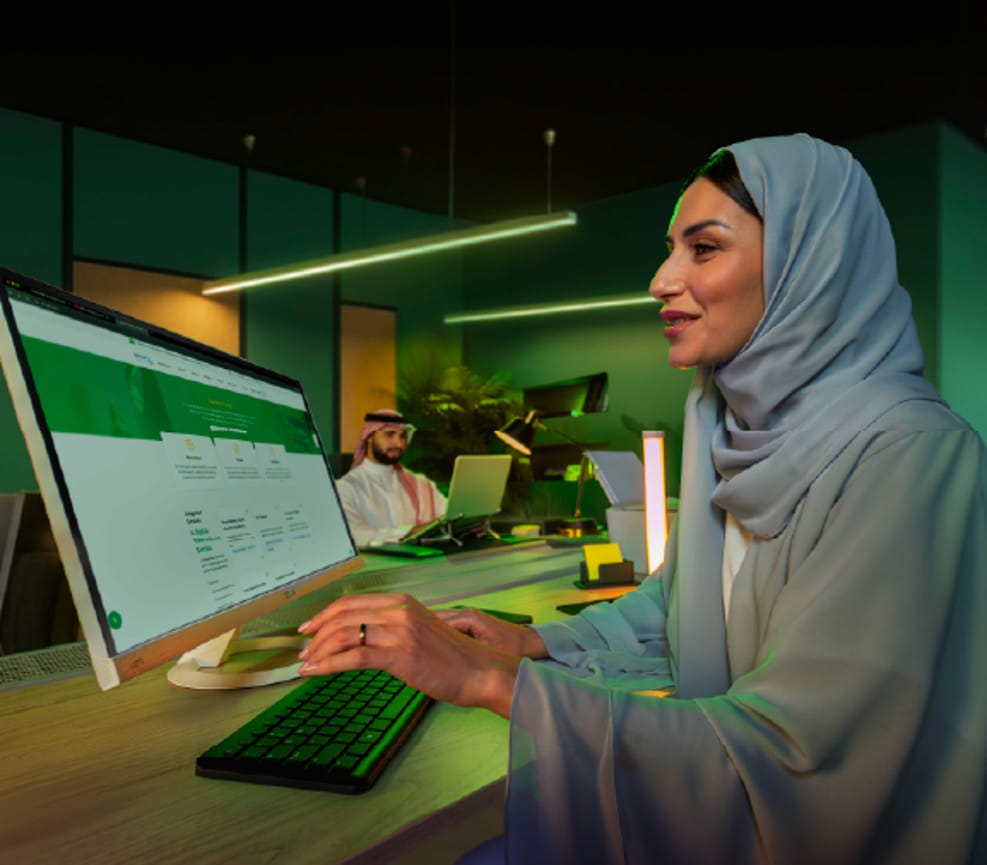 04 Solutions Header B2B CX Platform 576x506-100.jpg