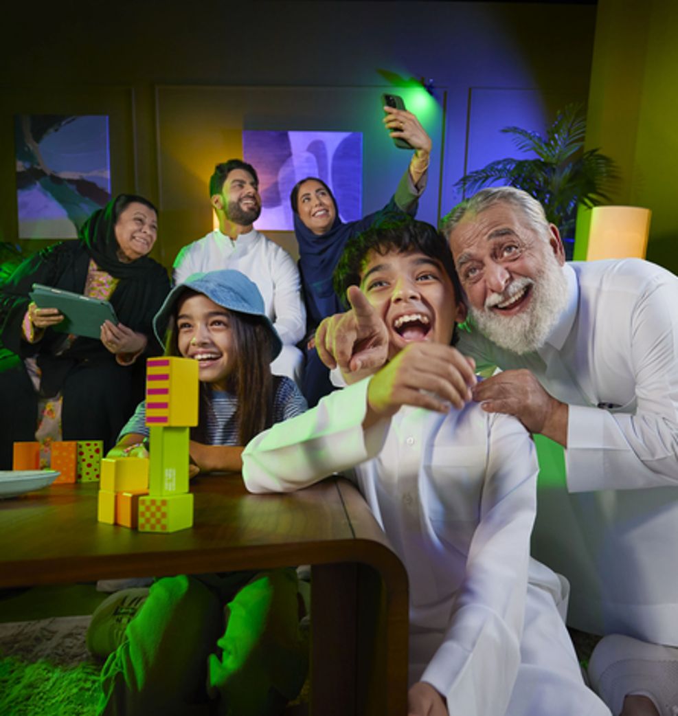 FAMILY ENJOYING DEVICES_0679.webp