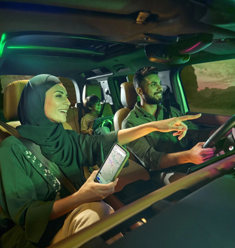 20241120_SALAM MOBILE_SHOT-20_B2C_HOME_MOBILE_FAMILY ROAD TRIP_00551 v02.webp