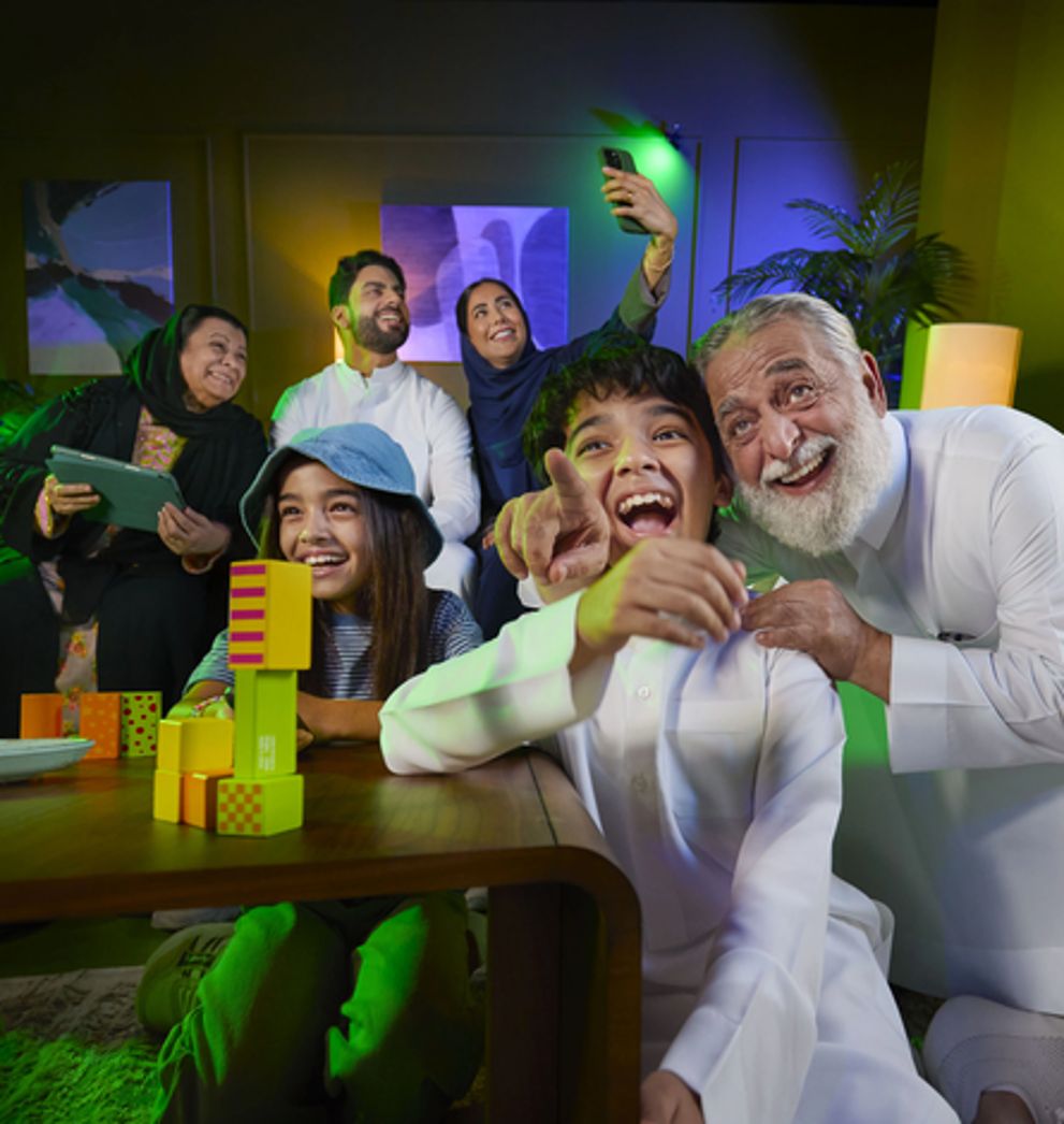 FAMILY ENJOYING DEVICES_0679.webp